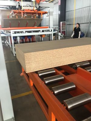 kualitas  Laminating Production Line Short Cycle Press Melamine Hot Press Machine 900T to 1600T pabrik